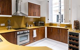 Modern Central 2Br Flat In Valletta By Arcobnb